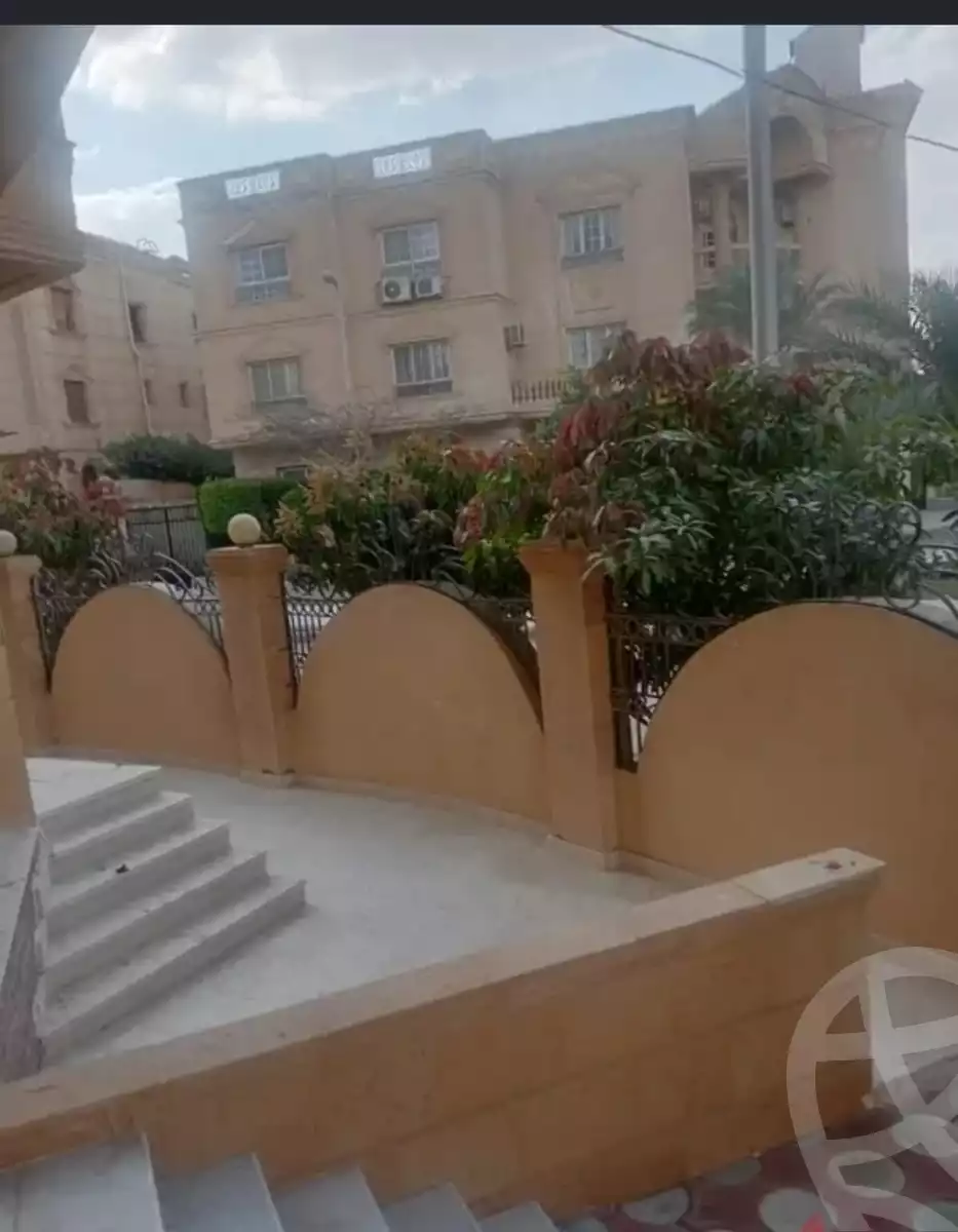 https://aqarmap.com.eg/ar/listing/5840930-for-sale-cairo-new-cairo-el-ahyaa-fifth-neighborhood-akhnaton-st