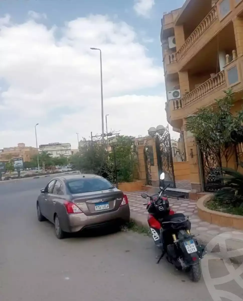 https://aqarmap.com.eg/ar/listing/5840930-for-sale-cairo-new-cairo-el-ahyaa-fifth-neighborhood-akhnaton-st
