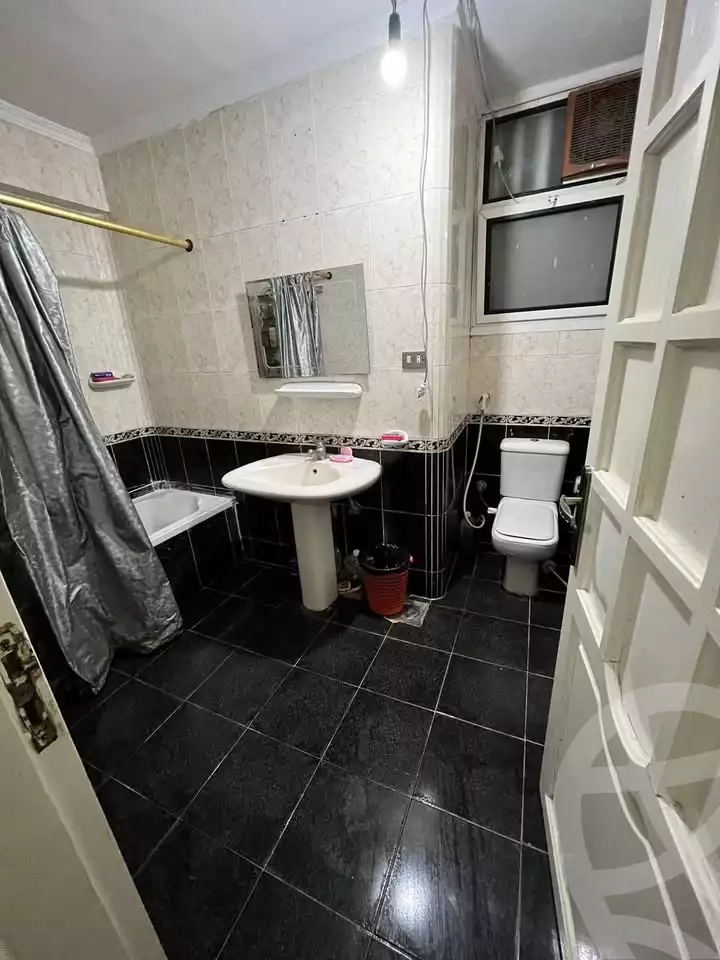 https://aqarmap.com.eg/en/listing/5843743-for-sale-alexandria-ganaklis