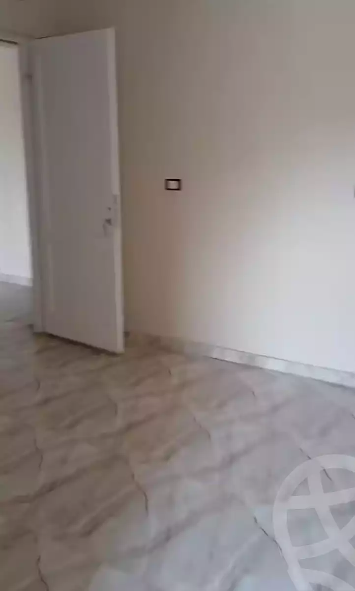 https://aqarmap.com.eg/en/listing/5843944-for-sale-cairo-ain-shams-shr-hmd-jbr