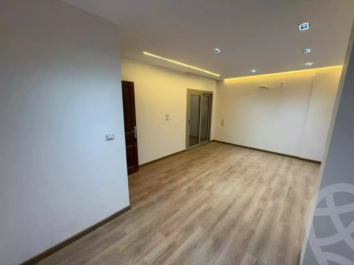 https://aqarmap.com.eg/en/listing/5849177-for-sale-cairo-new-cairo-compounds-galleria-mall-arabia