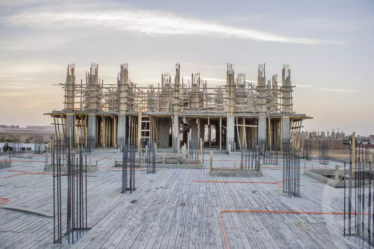https://aqarmap.com.eg/ar/listing/5849447-for-sale-cairo-el-shorouk-compounds-sky-view-compound-emaar