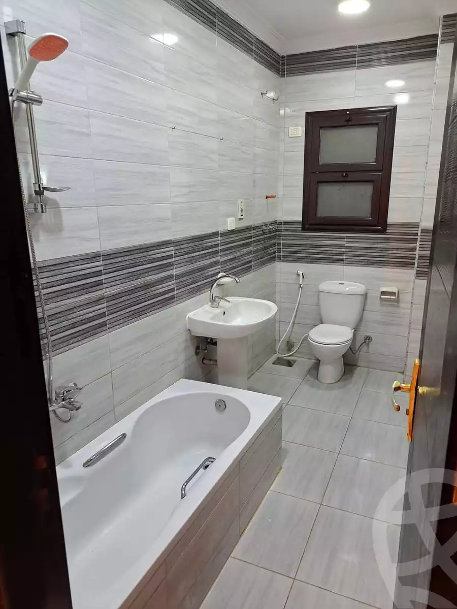 https://aqarmap.com.eg/en/listing/5851192-for-rent-cairo-mokattam-el-hadabah-el-wosta-el-mantaqa-el-olaa-baron-school-street