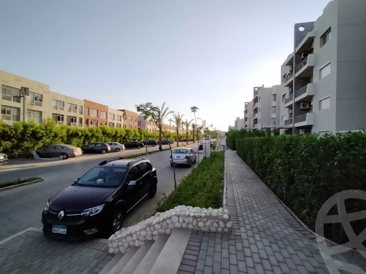 https://aqarmap.com.eg/ar/listing/5854280-for-sale-cairo-el-sheikh-zayed-city-compounds-dh-drys