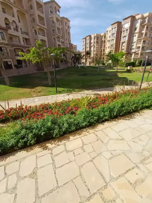 https://aqarmap.com.eg/ar/listing/5855050-for-sale-cairo-new-cairo-madinaty-fourteenth-zone-buildings-talaat-mustafa-road