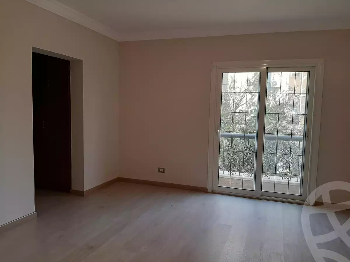 https://aqarmap.com.eg/en/listing/5856395-for-sale-cairo-new-cairo-lrhb-city-phase-8