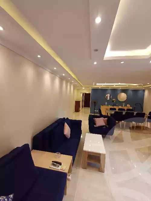https://aqarmap.com.eg/en/listing/5856528-for-sale-cairo-el-sheikh-zayed-city-compounds-el-khamayel