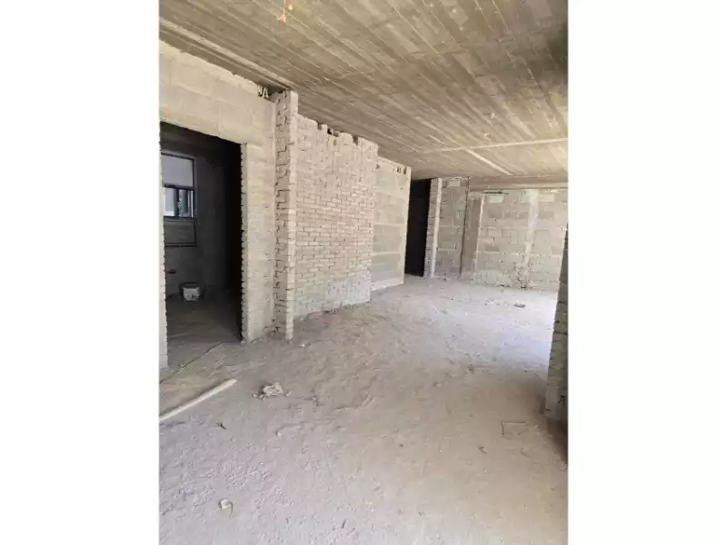 https://aqarmap.com.eg/en/listing/5860246-for-sale-cairo-el-sheikh-zayed-city-compounds-kmbwnd-wyst-twn-swdyk