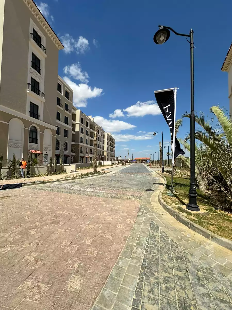 https://aqarmap.com.eg/en/listing/5864114-for-sale-cairo-el-sheikh-zayed-city-compounds-kmbwnd-fyldj-wyst-dr-llttwyr