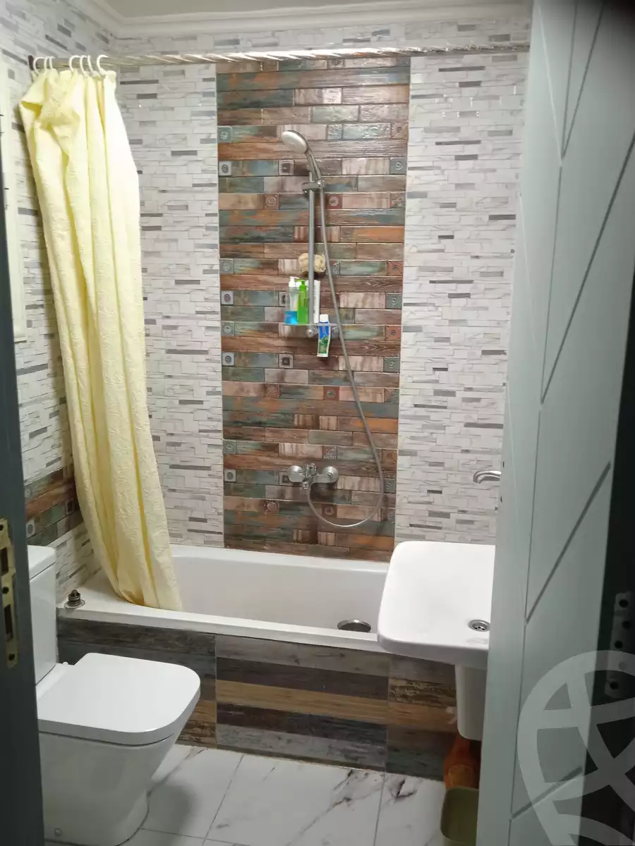 https://aqarmap.com.eg/ar/listing/5860570-for-rent-cairo-6th-of-october-hadaeq-october-kmbwnd-fy-hdyq-ktwbr-degla-gardens