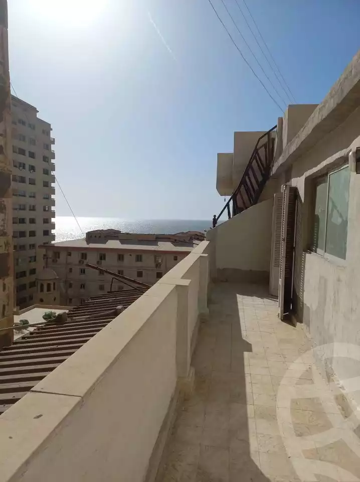 https://aqarmap.com.eg/ar/listing/5868902-for-sale-alexandria-el-asafra-sadiqat-al-ketab-al-moqadas-st