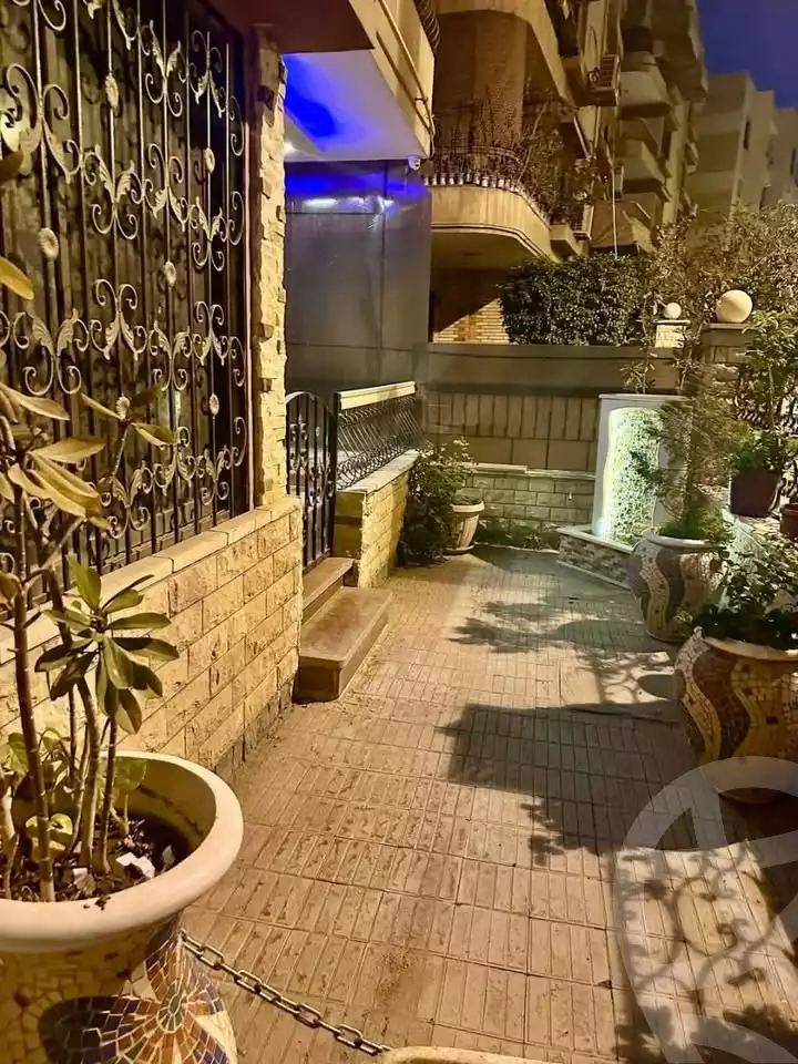 https://aqarmap.com.eg/ar/listing/5868904-for-sale-cairo-mokattam-lhdb-l-ly-shr-krym-bnwn
