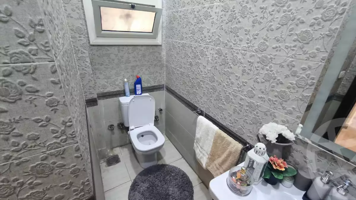 https://aqarmap.com.eg/en/listing/5870700-for-rent-cairo-new-cairo-compounds-les-rois