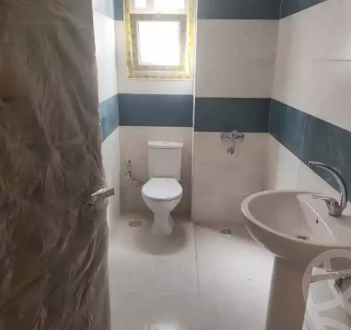 https://aqarmap.com.eg/en/listing/5871775-for-rent-cairo-mokattam-lhdb-l-ly-manteqt-ganob-s