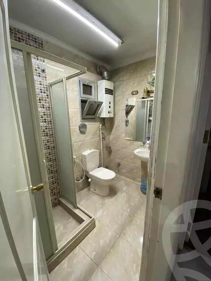 https://aqarmap.com.eg/en/listing/5872610-for-sale-cairo-mokattam-lhdb-l-ly-shareaa-9