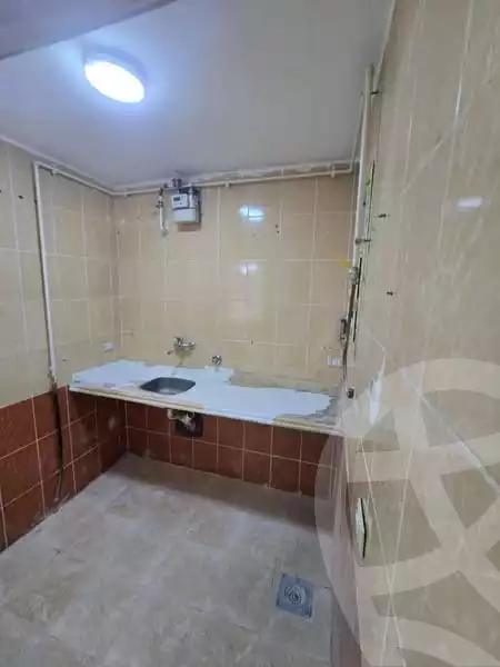 https://aqarmap.com.eg/en/listing/5874110-for-sale-alexandria-l-jmy-lbytsh-el-hay-st