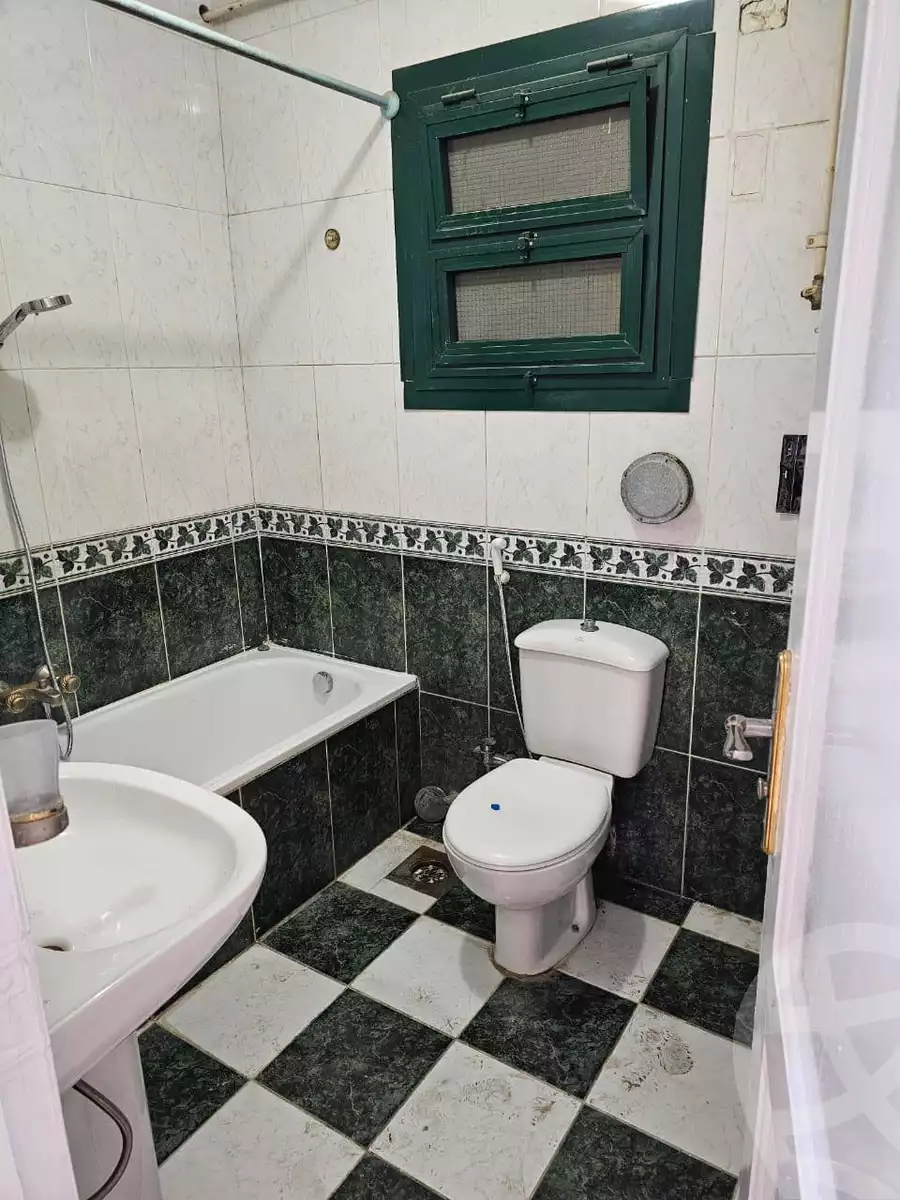 https://aqarmap.com.eg/ar/listing/5878221-for-rent-cairo-mokattam-lhdb-l-ly-shareaa-9