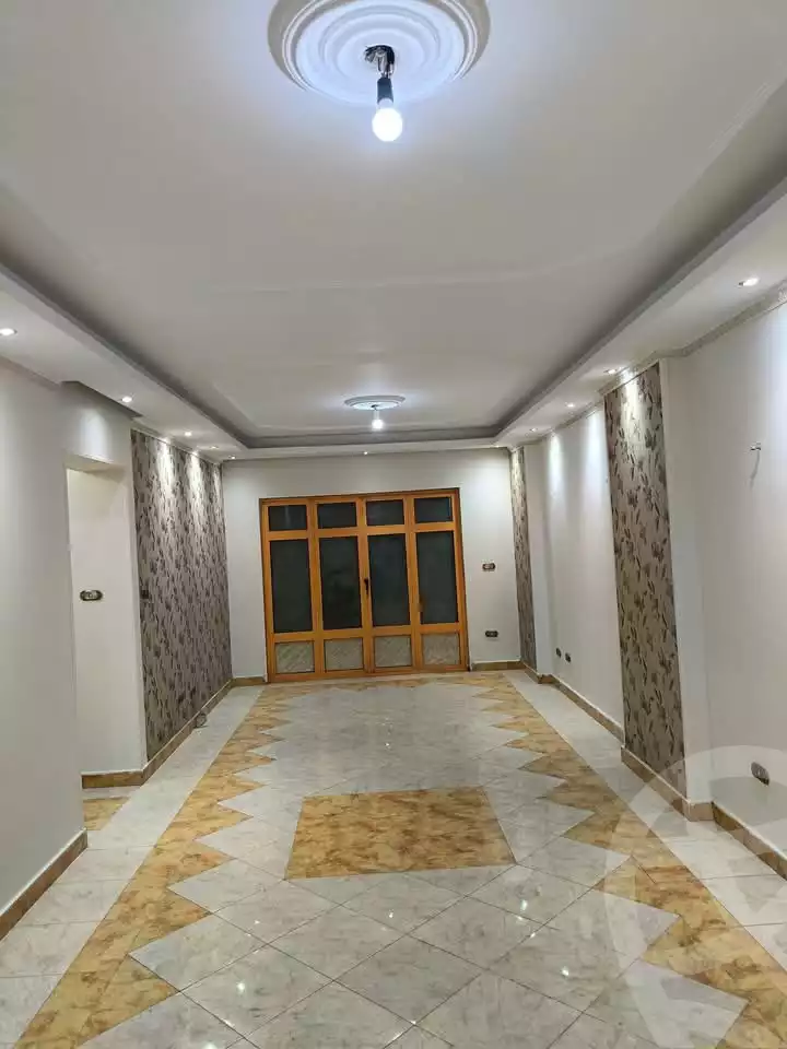 https://aqarmap.com.eg/ar/listing/5882178-for-rent-cairo-mokattam-lhdb-l-ly-shareaa-9