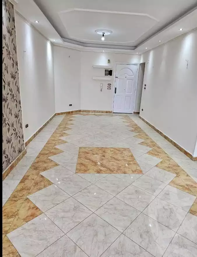 https://aqarmap.com.eg/ar/listing/5884346-for-rent-cairo-mokattam-lhdb-l-ly