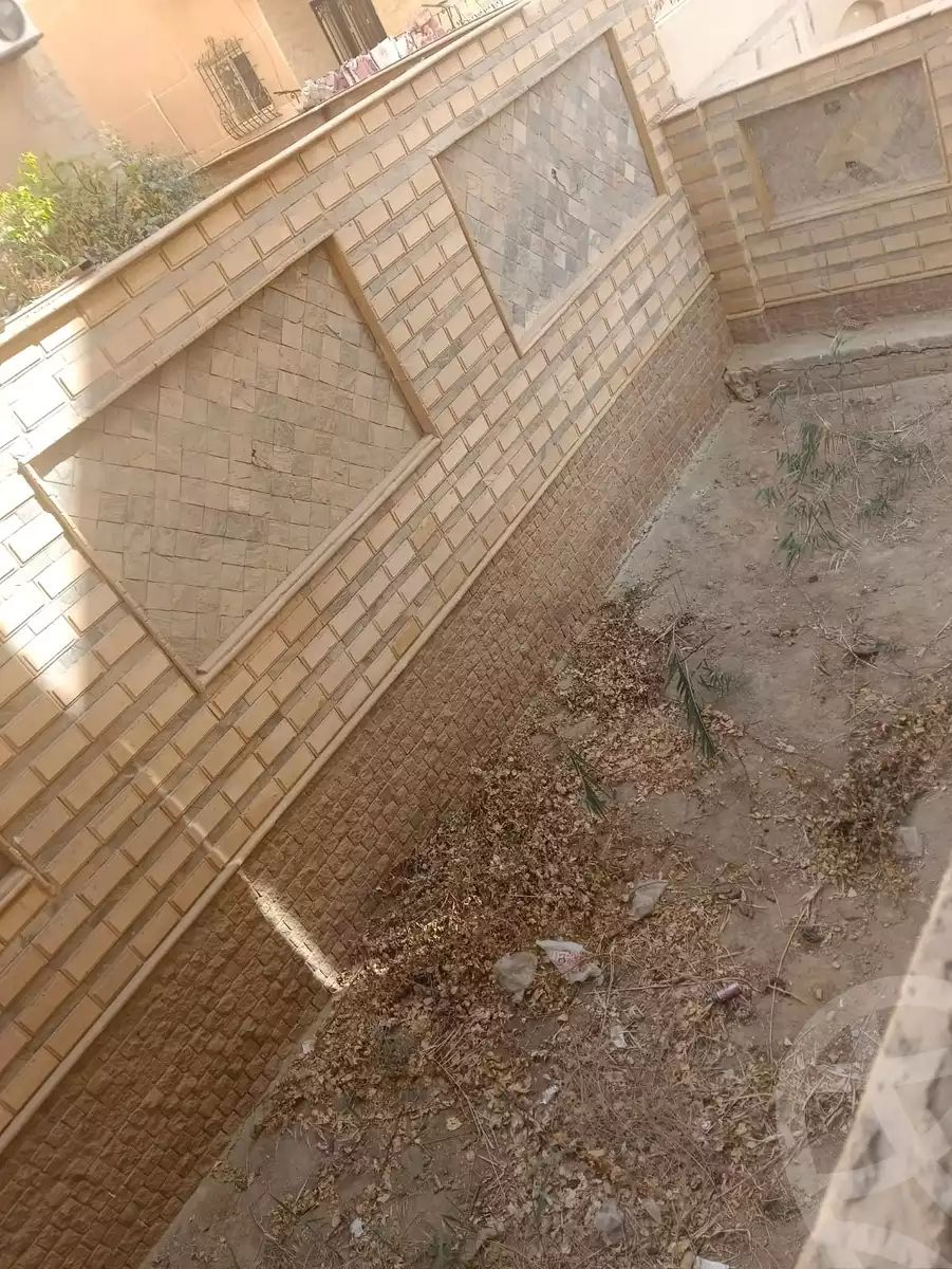 https://aqarmap.com.eg/en/listing/5885180-for-sale-cairo-el-sheikh-zayed-city-el-hay-elasher-street-100