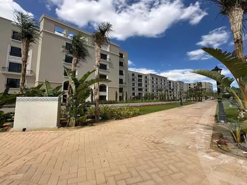 https://aqarmap.com.eg/en/listing/5885340-for-sale-cairo-el-sheikh-zayed-city-compounds-kmbwnd-fyldj-wyst-dr-llttwyr