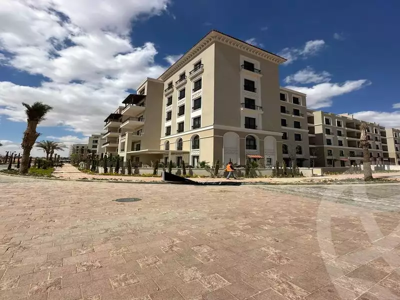 https://aqarmap.com.eg/en/listing/5885340-for-sale-cairo-el-sheikh-zayed-city-compounds-kmbwnd-fyldj-wyst-dr-llttwyr
