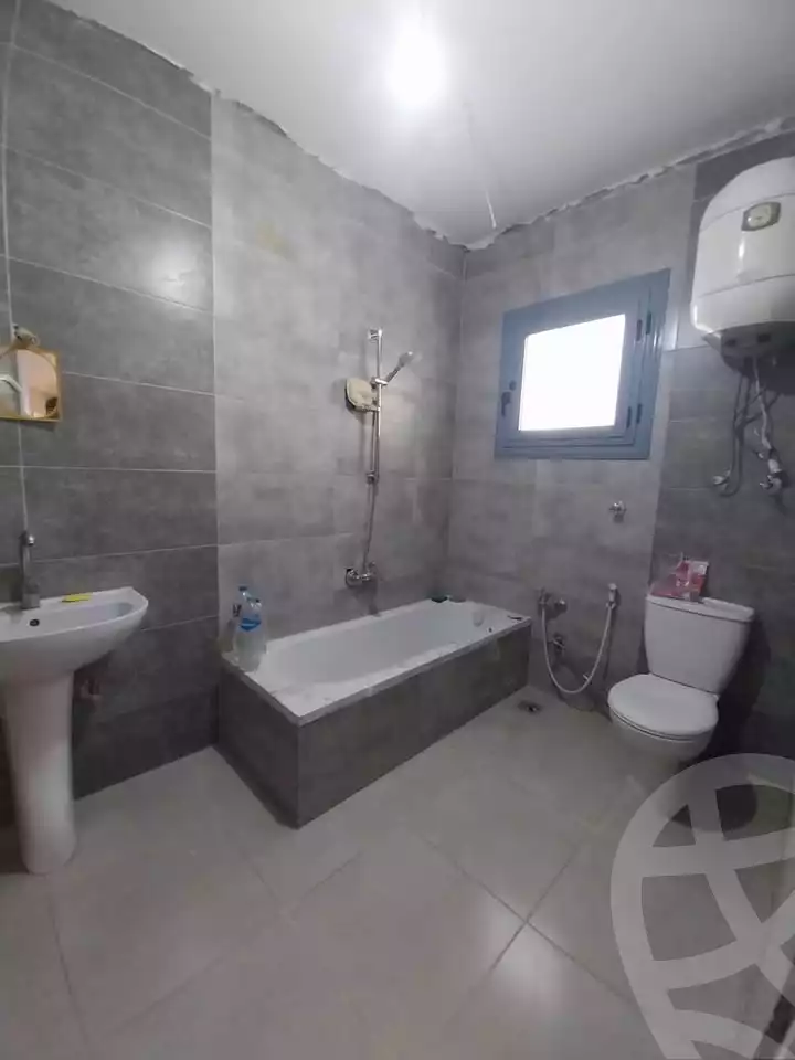 https://aqarmap.com.eg/ar/listing/5889759-for-rent-alexandria-ganaklis