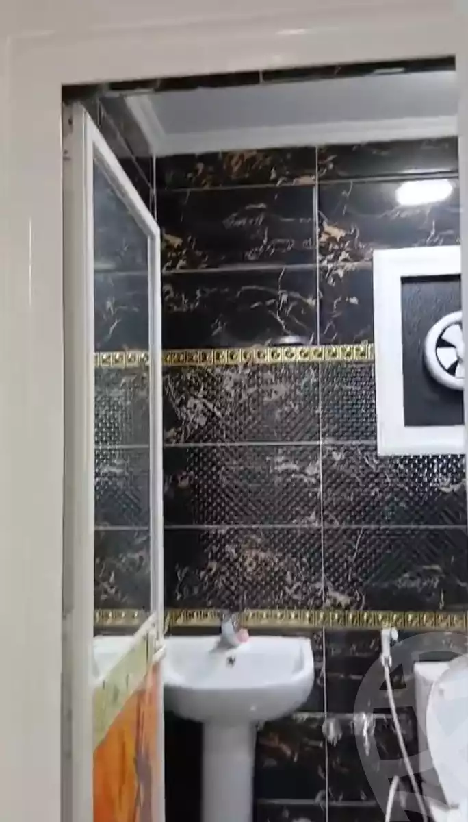 https://aqarmap.com.eg/en/listing/5890593-for-sale-cairo-faisal-kafr-tohormos-queen-nazli-st