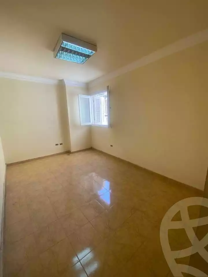 https://aqarmap.com.eg/en/listing/5893460-for-sale-alexandria-bolekly