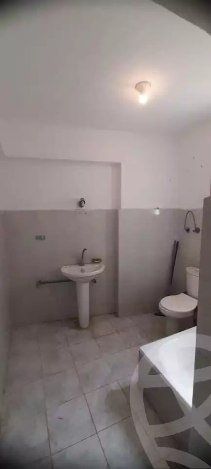 https://aqarmap.com.eg/en/listing/5895654-for-sale-alexandria-l-jmy-lbytsh-zayed-st