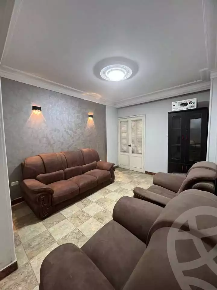 https://aqarmap.com.eg/ar/listing/5900534-for-rent-cairo-mokattam-lhdb-l-ly-shareaa-9
