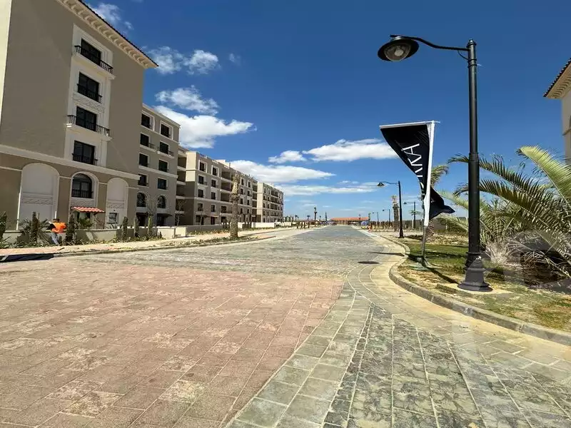 https://aqarmap.com.eg/en/listing/5902978-for-sale-cairo-el-sheikh-zayed-city-compounds-kmbwnd-fyldj-wyst-dr-llttwyr