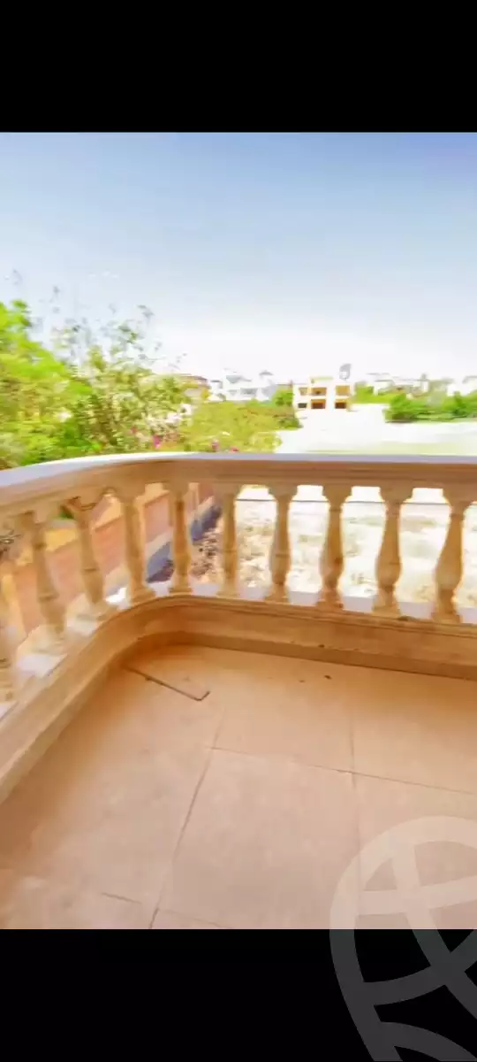 https://aqarmap.com.eg/ar/listing/5903908-for-sale-cairo-al-oubour-compounds-golf-city