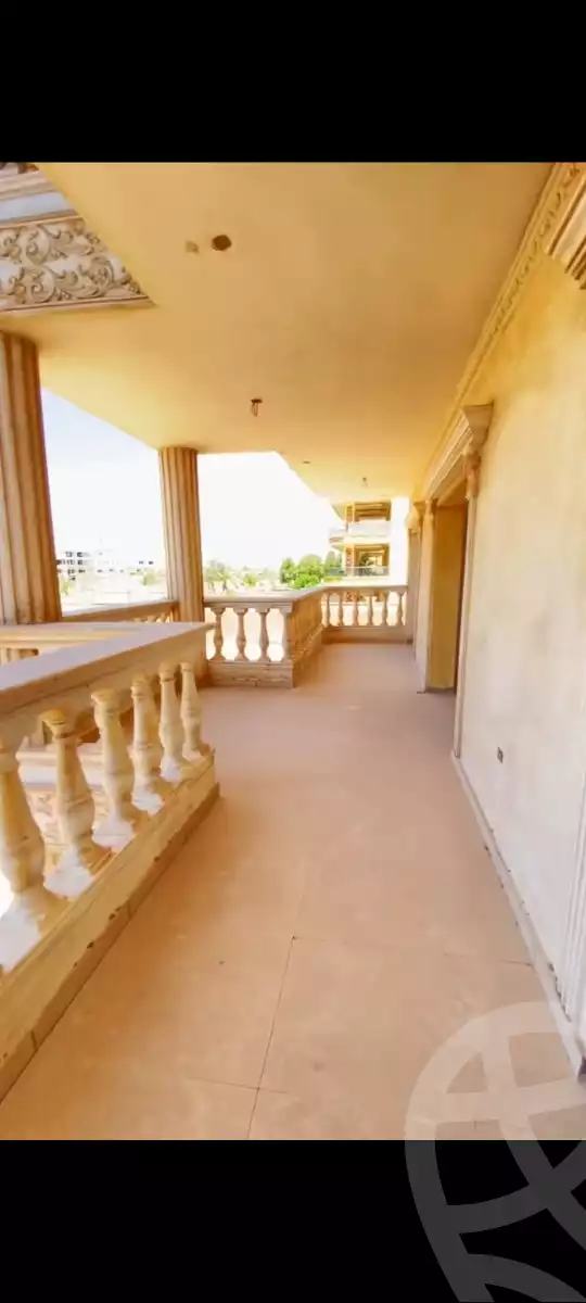 https://aqarmap.com.eg/ar/listing/5903908-for-sale-cairo-al-oubour-compounds-golf-city