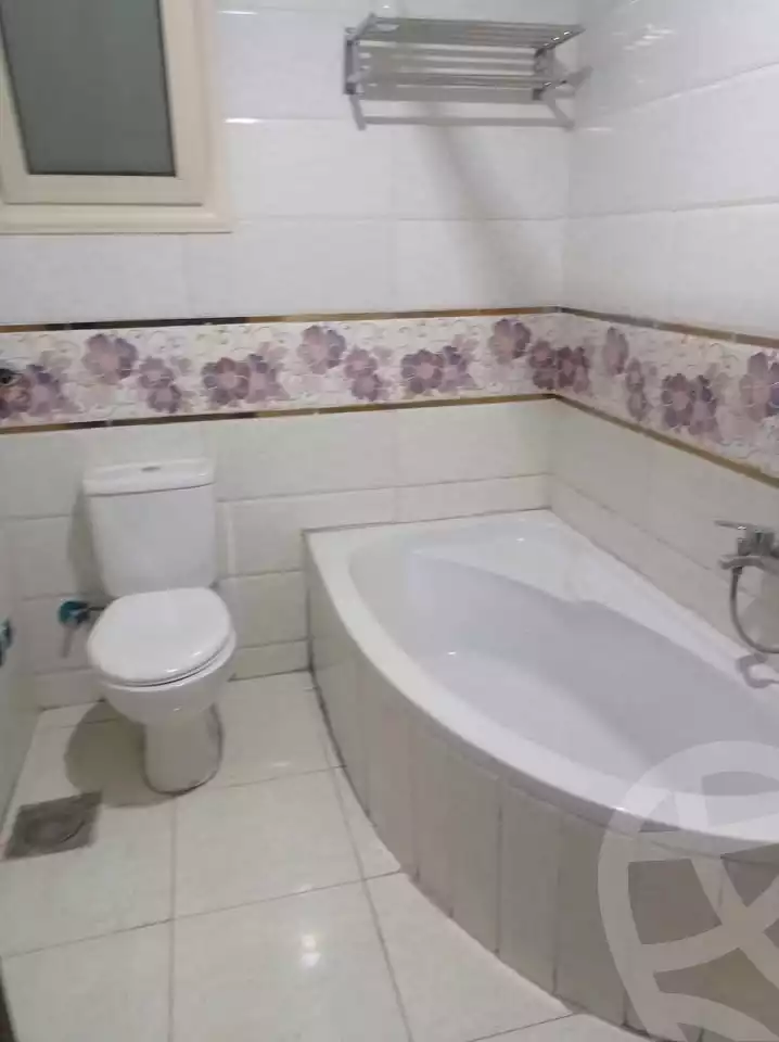 https://aqarmap.com.eg/ar/listing/5904060-for-sale-alexandria-camp-cesar-rakwtes-st