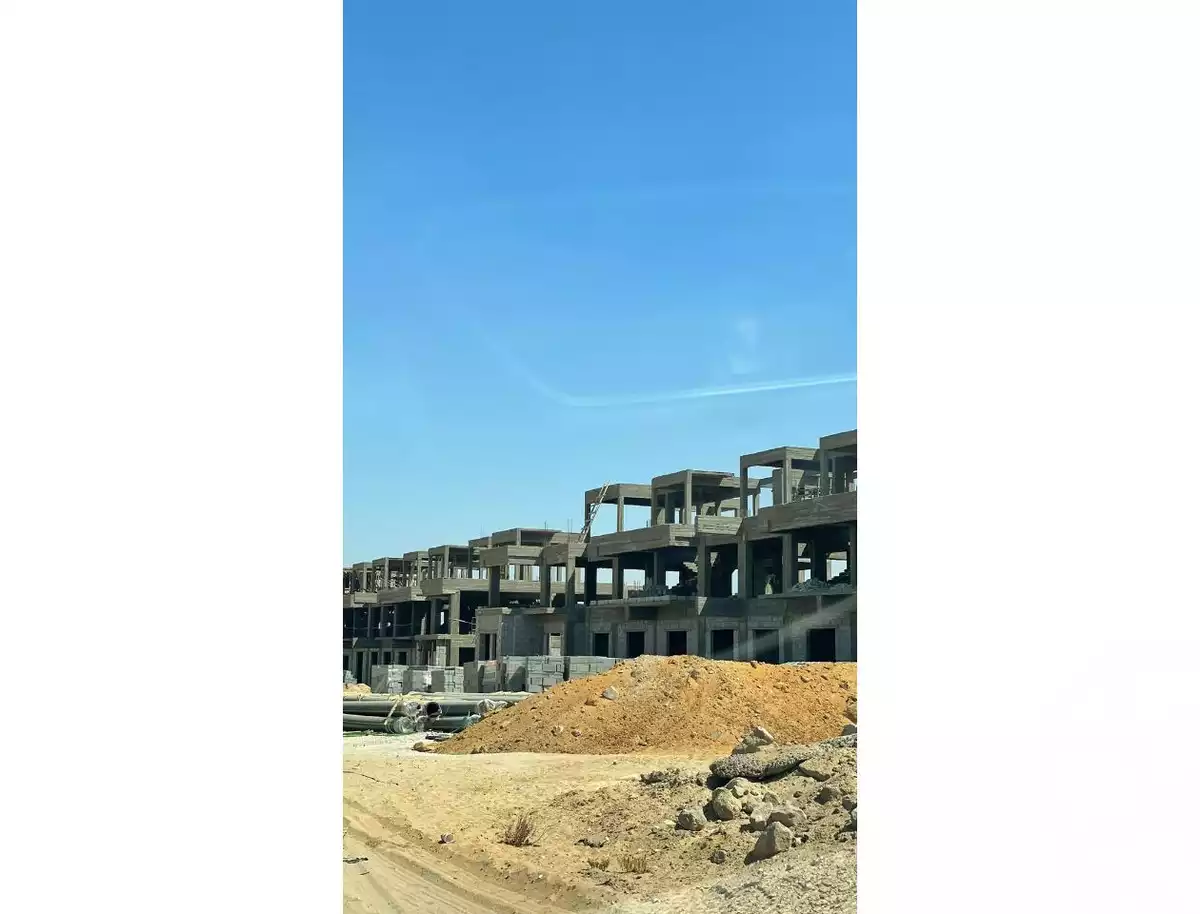 https://aqarmap.com.eg/en/listing/5908721-for-sale-cairo-el-sheikh-zayed-city-lshykh-zyd-ljdyd-v-levels-compound-dunes
