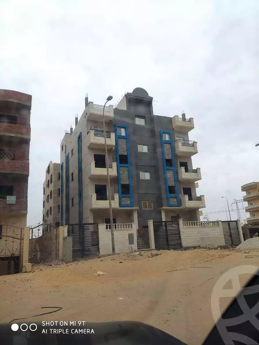 https://aqarmap.com.eg/en/listing/5909126-for-sale-cairo-6th-of-october-hadaeq-october-lmntq-lsyhy