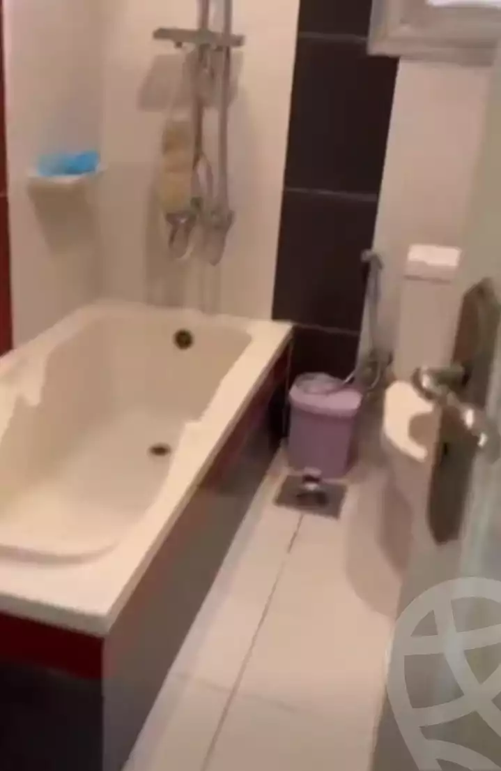 https://aqarmap.com.eg/ar/listing/5923462-for-sale-cairo-el-zaytun-lzytwn-lbhry-shr-lsbg