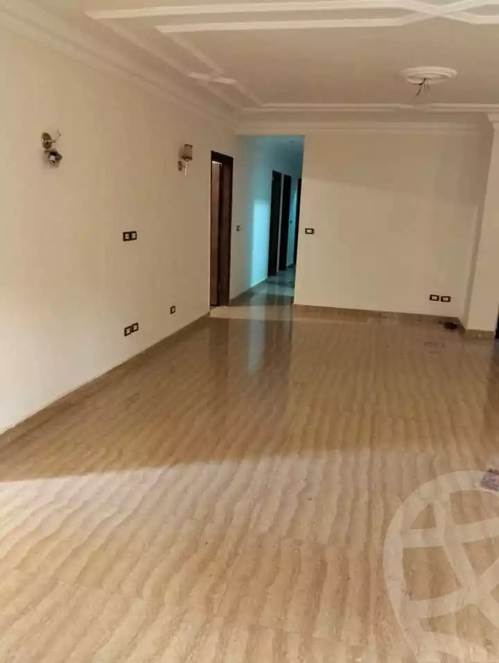 https://aqarmap.com.eg/ar/listing/5925437-for-rent-cairo-mokattam-lhdb-l-ly