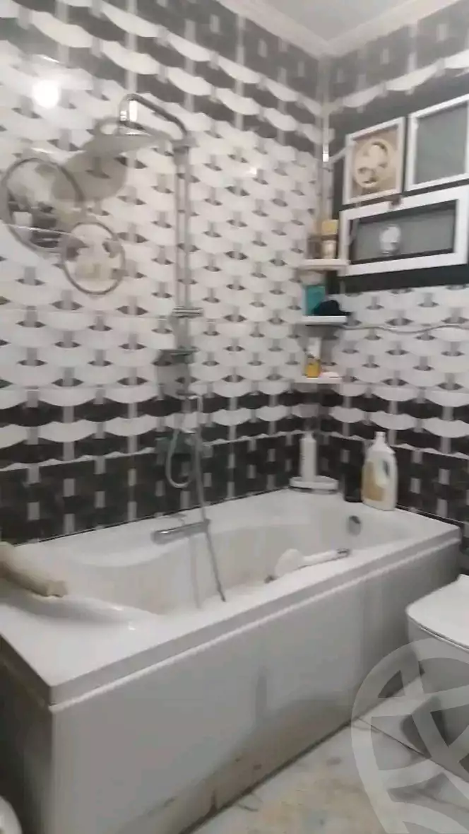 https://aqarmap.com.eg/en/listing/5926025-for-sale-qalyubia-shubra-el-khaima