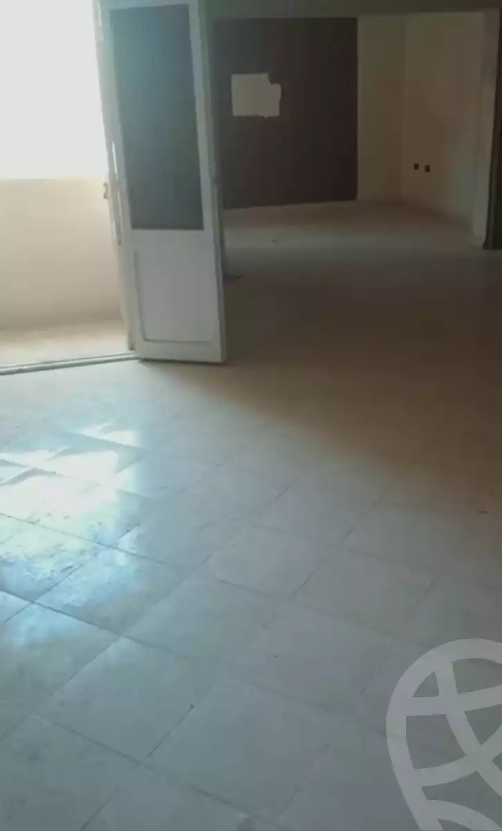 https://aqarmap.com.eg/ar/listing/5928422-for-sale-cairo-helwan-helwan-el-sharkeya-gaafar-st