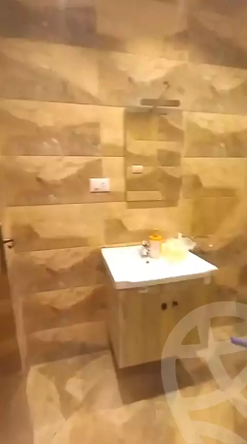 https://aqarmap.com.eg/en/listing/5928803-for-sale-cairo-dokki-mohey-el-din-abo-el-ezz