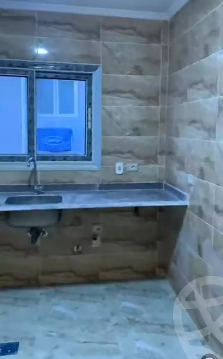 https://aqarmap.com.eg/ar/listing/5929752-for-rent-cairo-mokattam-lhdb-l-ly-shr-krym-bnwn