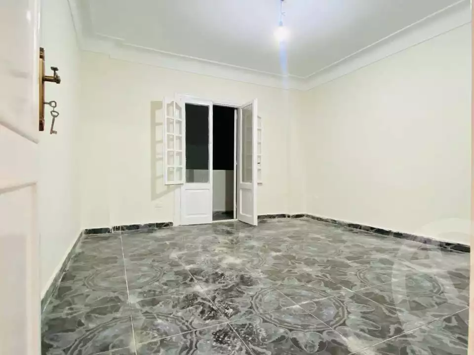 https://aqarmap.com.eg/ar/listing/5930084-for-sale-alexandria-l-jmy-lbytsh-shahr-al-assal-st