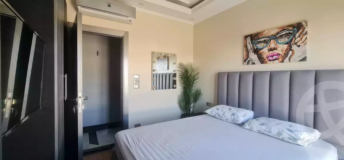https://aqarmap.com.eg/en/listing/5931135-for-sale-cairo-el-sheikh-zayed-city-compounds-kmbwnd-wyst-twn-swdyk