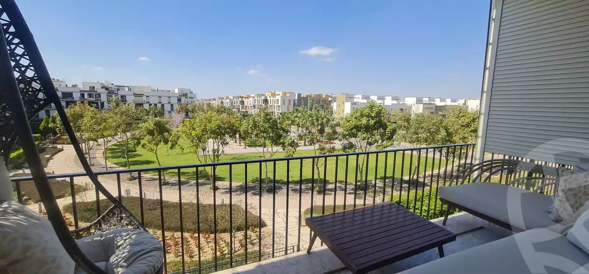 https://aqarmap.com.eg/en/listing/5931135-for-sale-cairo-el-sheikh-zayed-city-compounds-kmbwnd-wyst-twn-swdyk