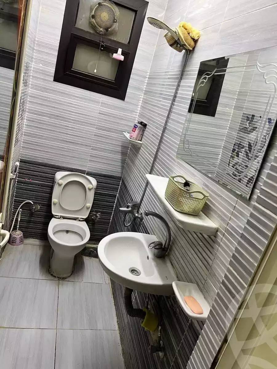 https://aqarmap.com.eg/en/listing/5933340-for-sale-cairo-helwan-helwan-el-sharkeya-mostafa-safwat-st