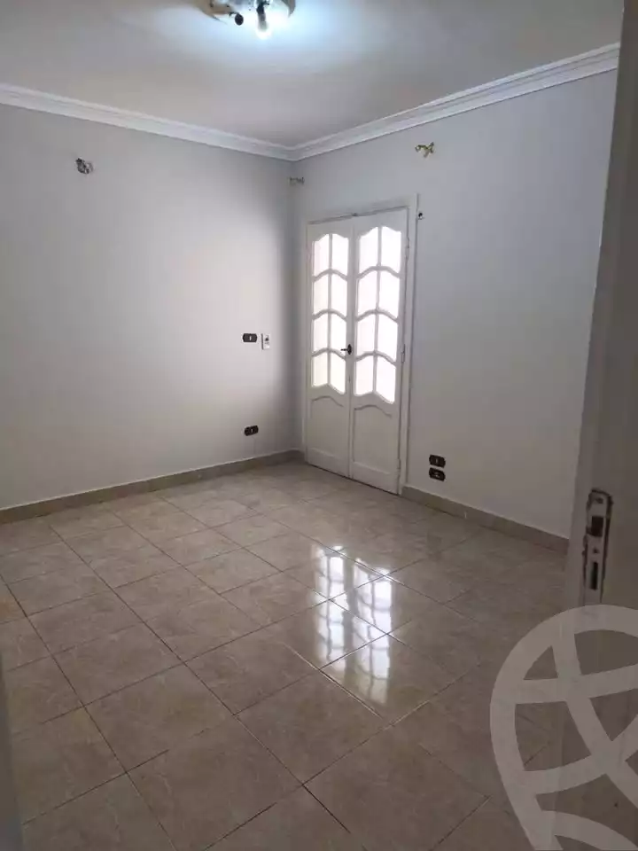https://aqarmap.com.eg/ar/listing/5933808-for-rent-cairo-mokattam-lhdb-l-ly