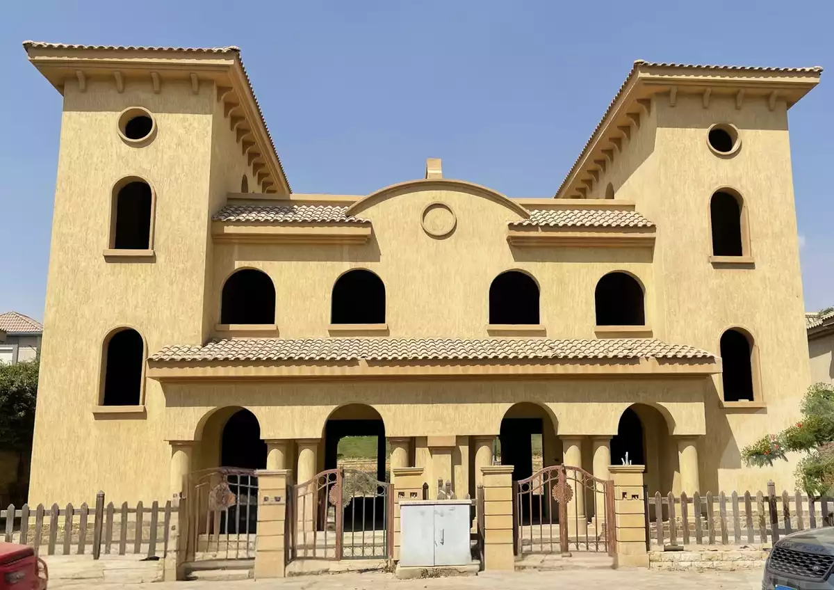 https://aqarmap.com.eg/ar/listing/5934636-for-sale-cairo-new-cairo-lrhb-city-rehab-hills