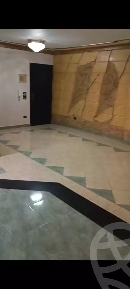 https://aqarmap.com.eg/ar/listing/5937142-for-rent-cairo-mokattam-lhdb-l-ly-shareaa-9